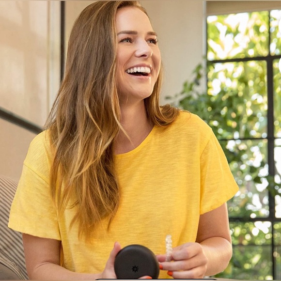 Invisalign Aligner and Retainer Case - Black - Picture 5 of 6